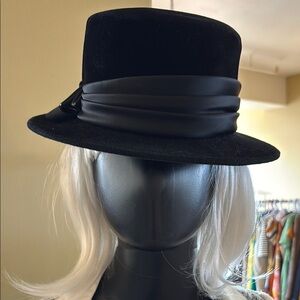 Elegant Vintage Black Women's Hat w/ satin band, grosgrain & stitching detail